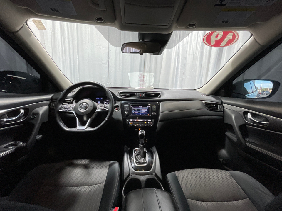 2019 Nissan Rogue SV 10