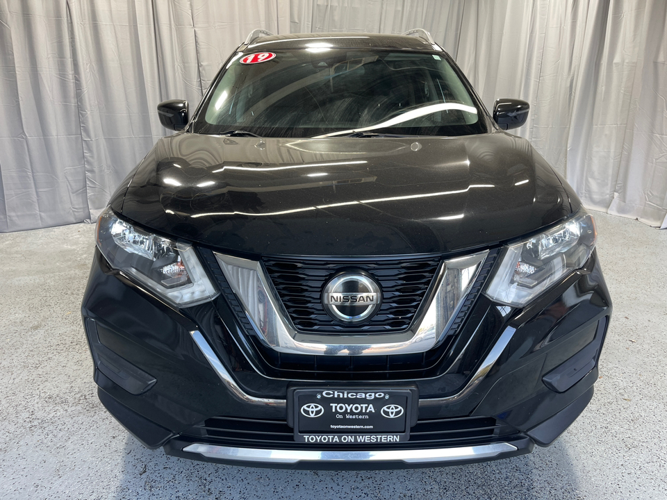 2019 Nissan Rogue SV 13