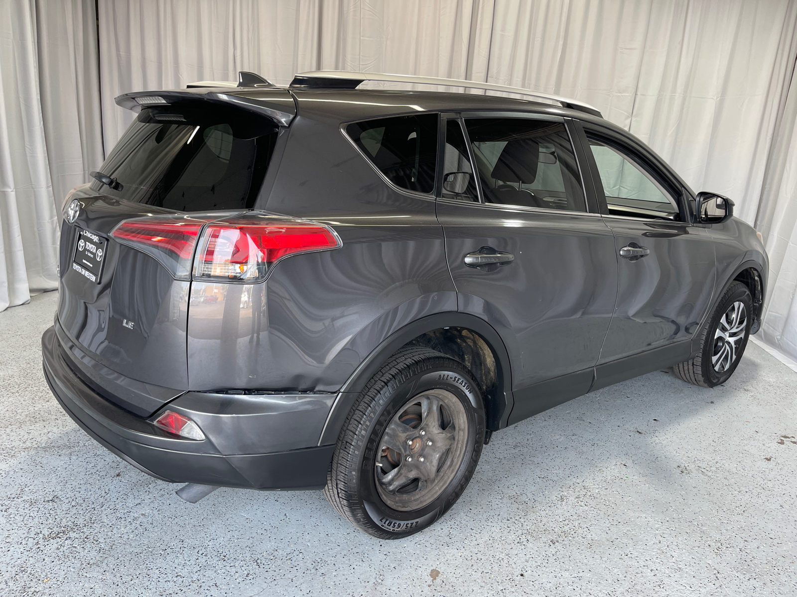 2016 Toyota RAV4 LE 9