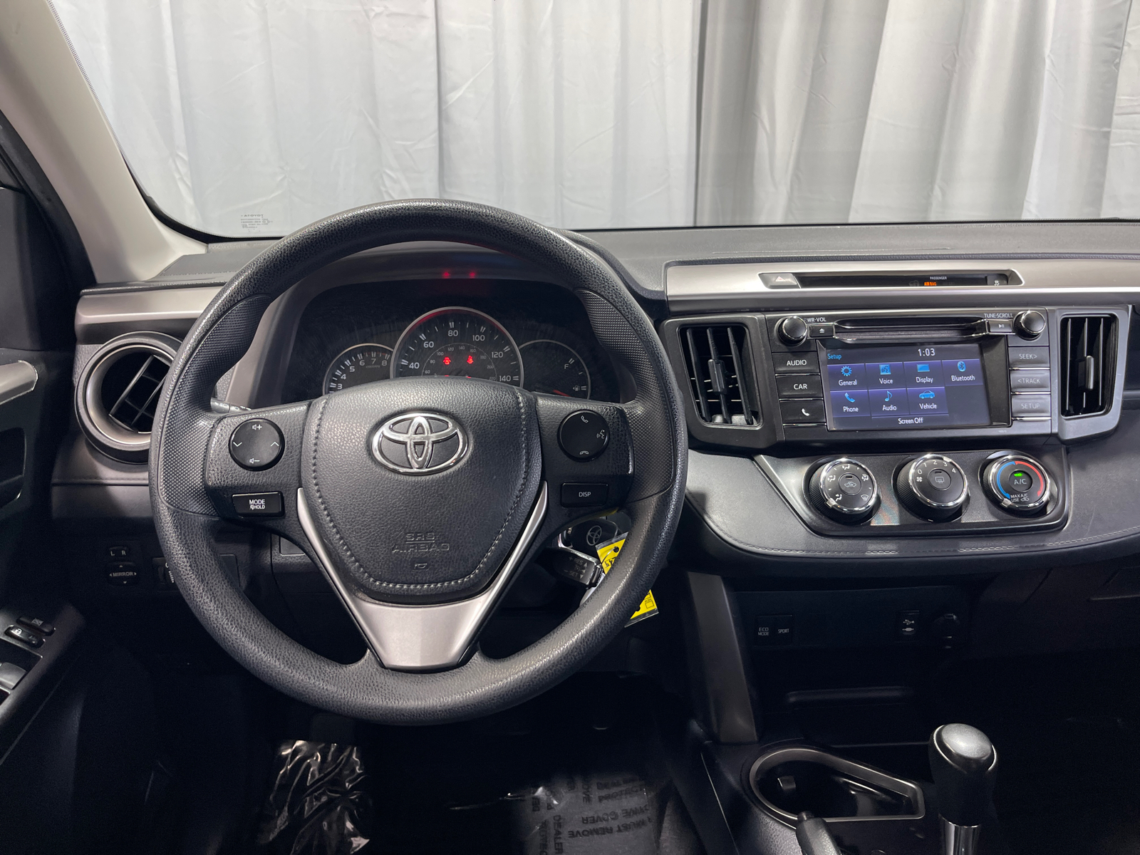 2016 Toyota RAV4 LE 16