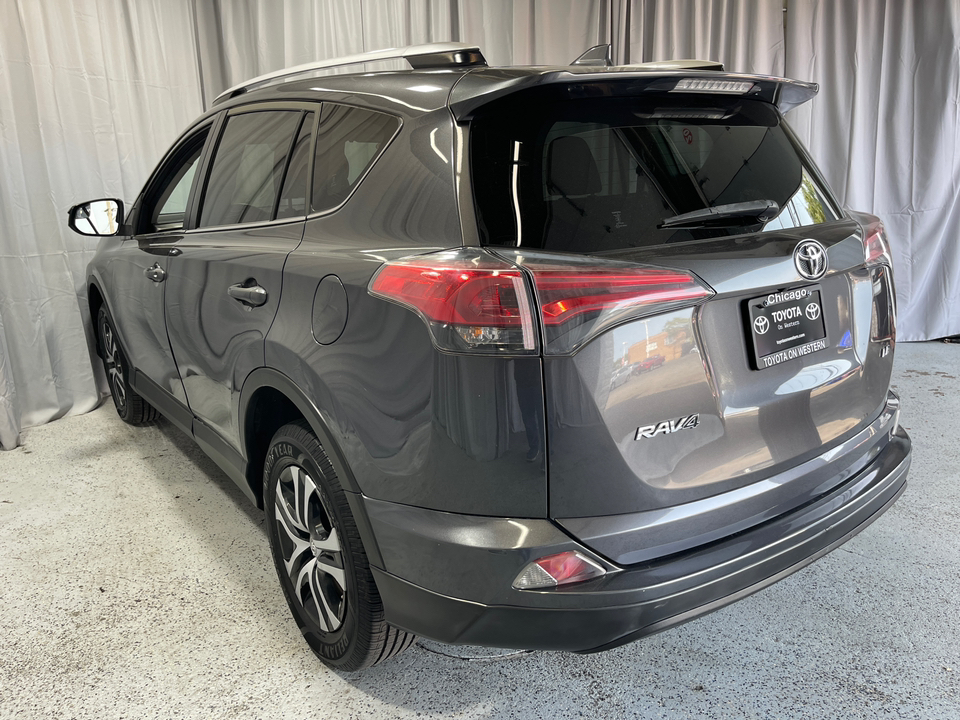 2016 Toyota RAV4 LE 37