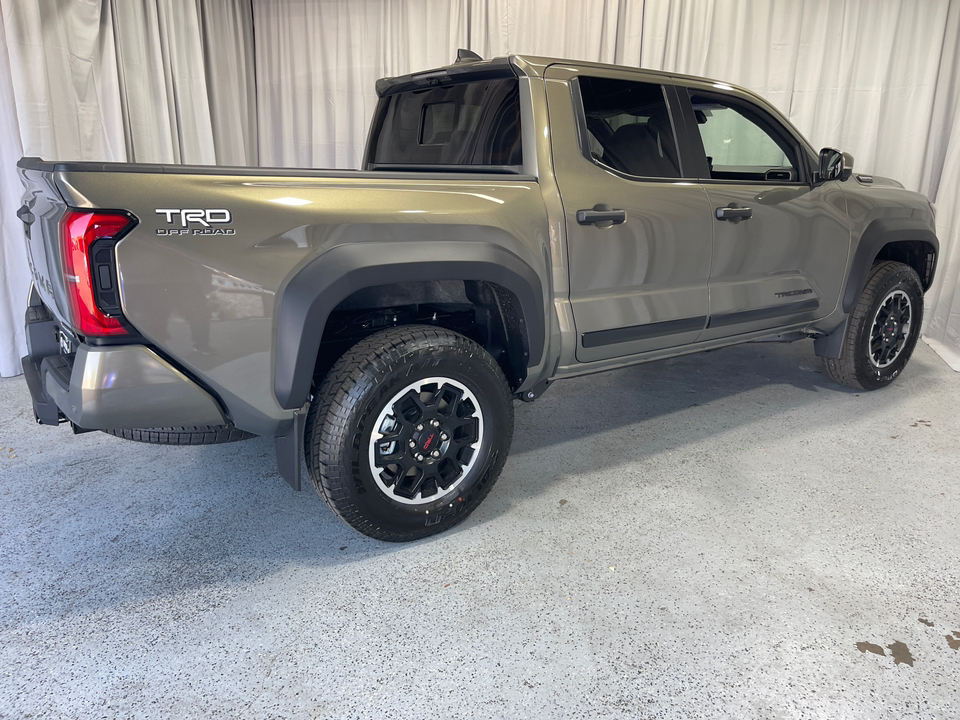 2024 Toyota Tacoma Hybrid TRD Off Road 11