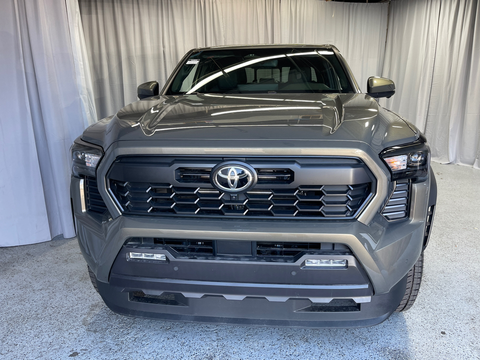 2024 Toyota Tacoma Hybrid TRD Off Road 13