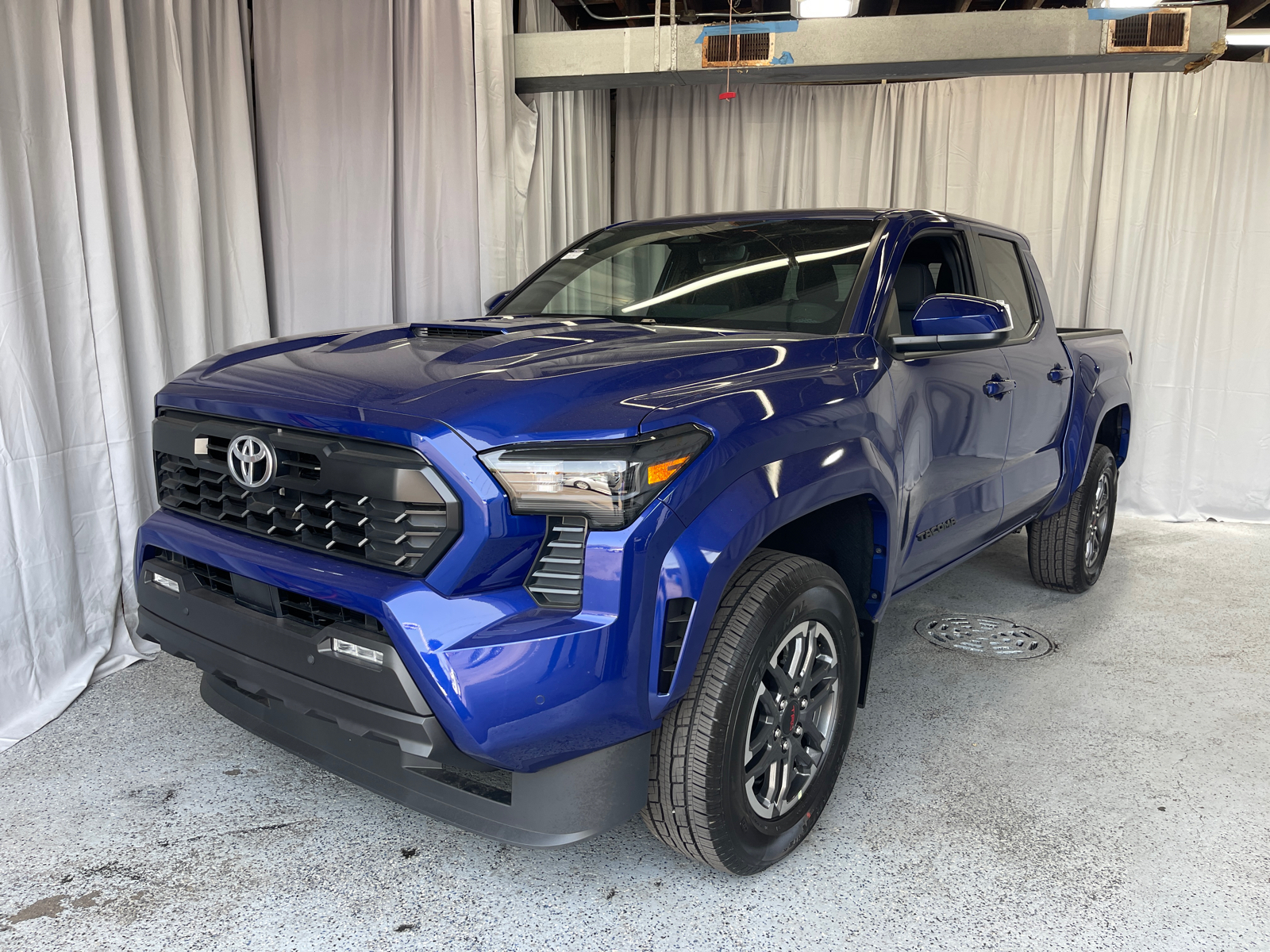 2024 Toyota Tacoma TRD Sport 1