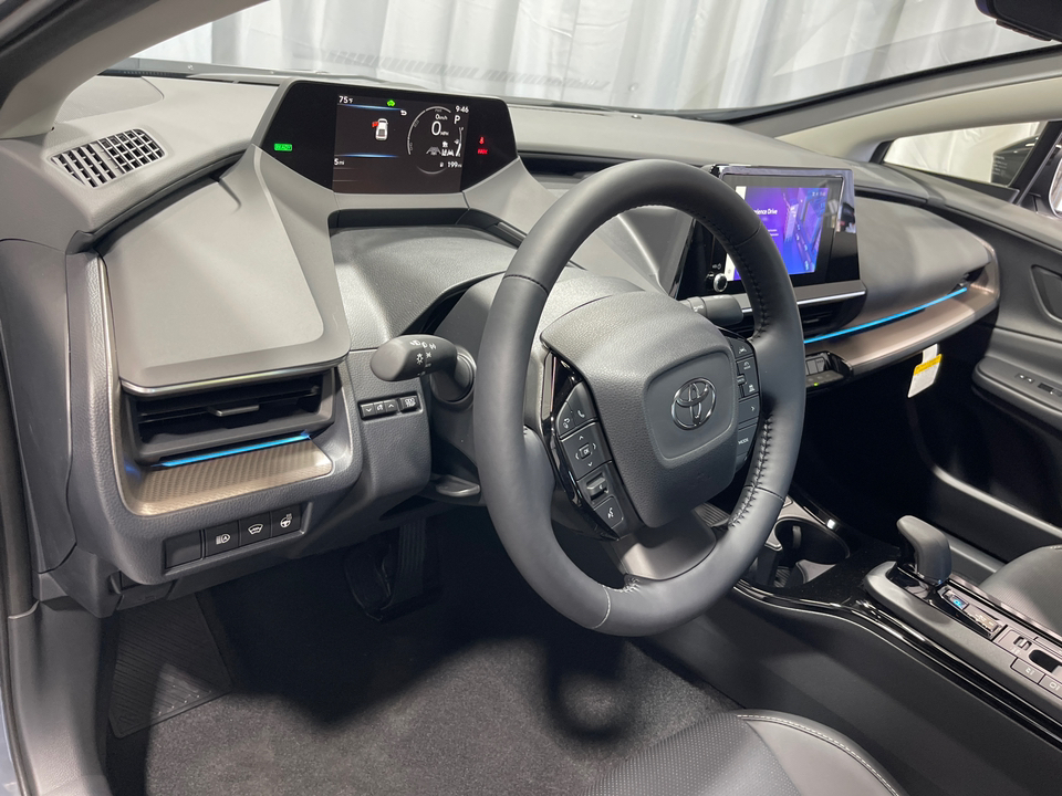 2024 Toyota Prius XLE 2