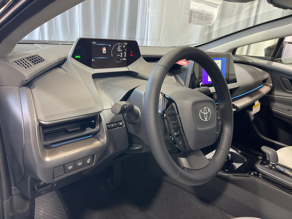 2024 Toyota Prius XLE 2