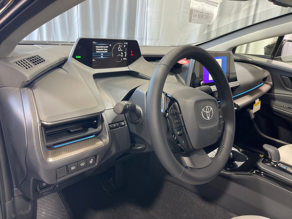 2024 Toyota Prius XLE 16