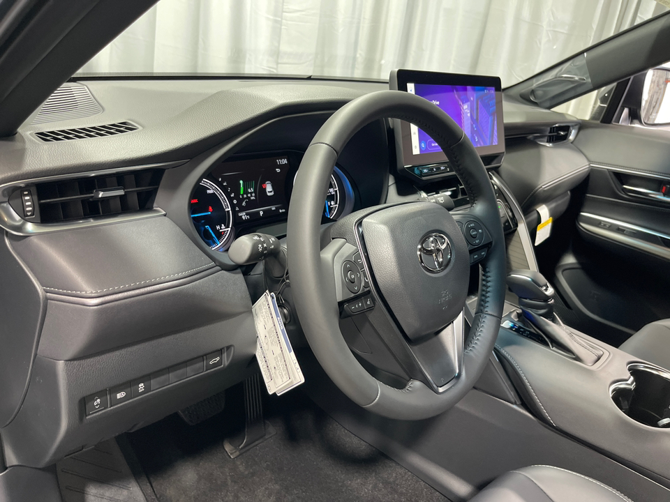 2024 Toyota Venza XLE 2