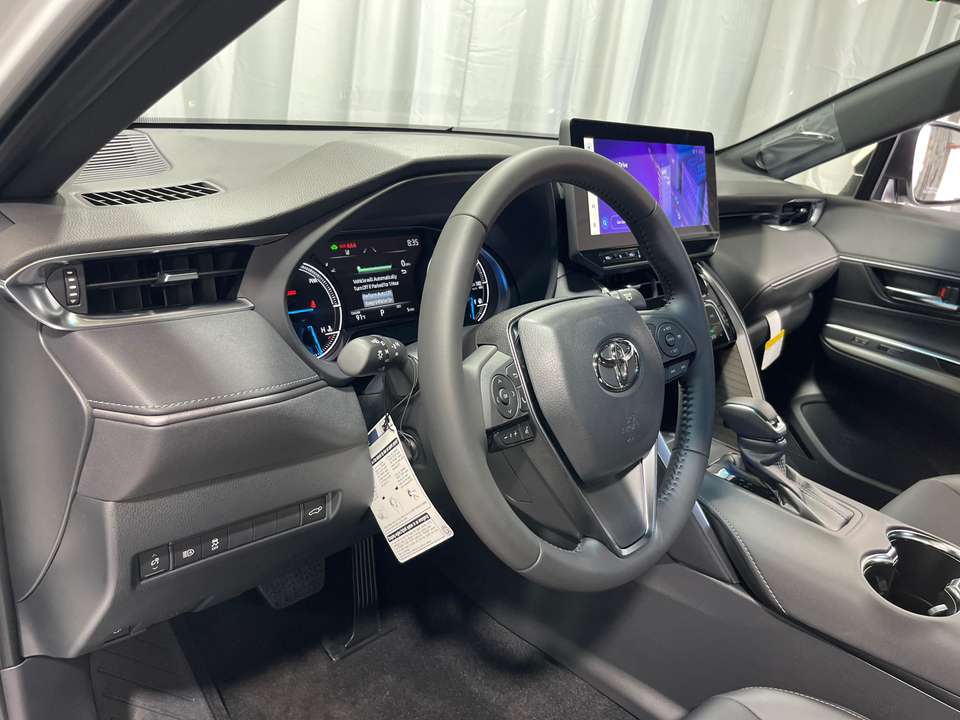 2024 Toyota Venza XLE 2