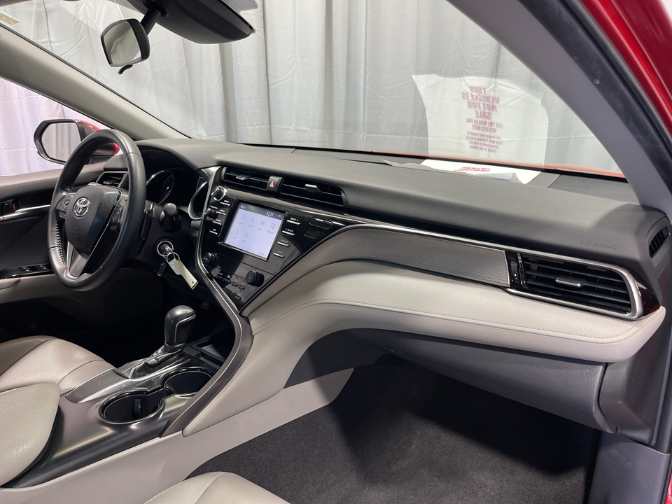 2019 Toyota Camry SE 22