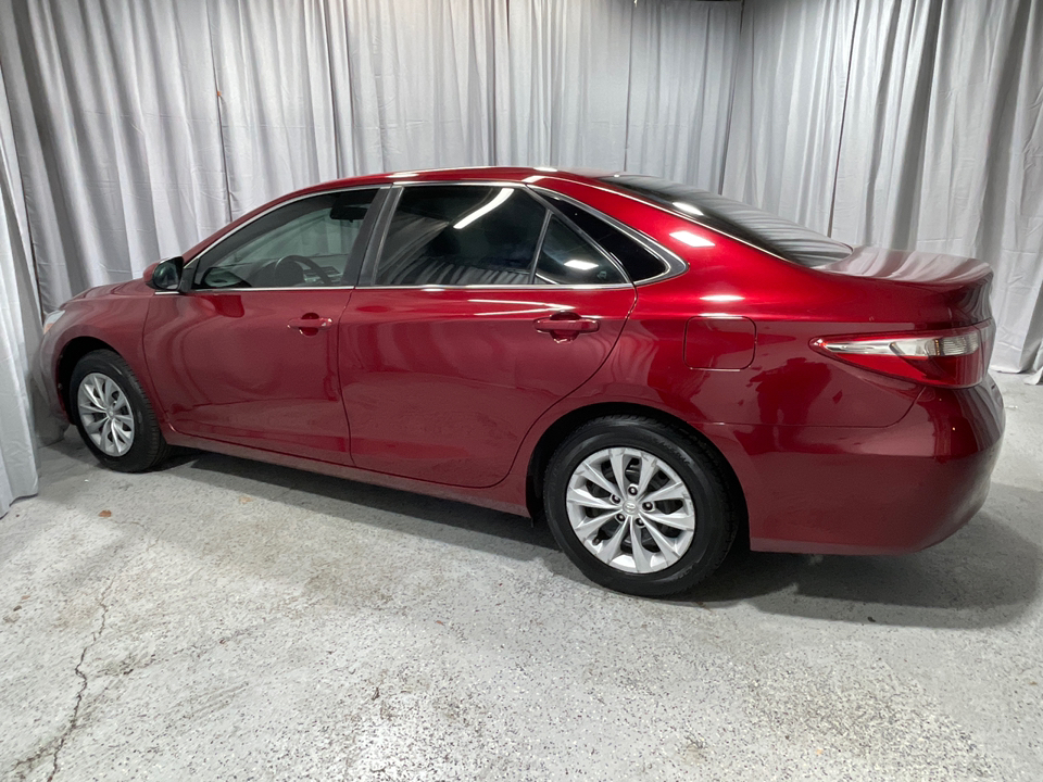 2017 Toyota Camry LE 9