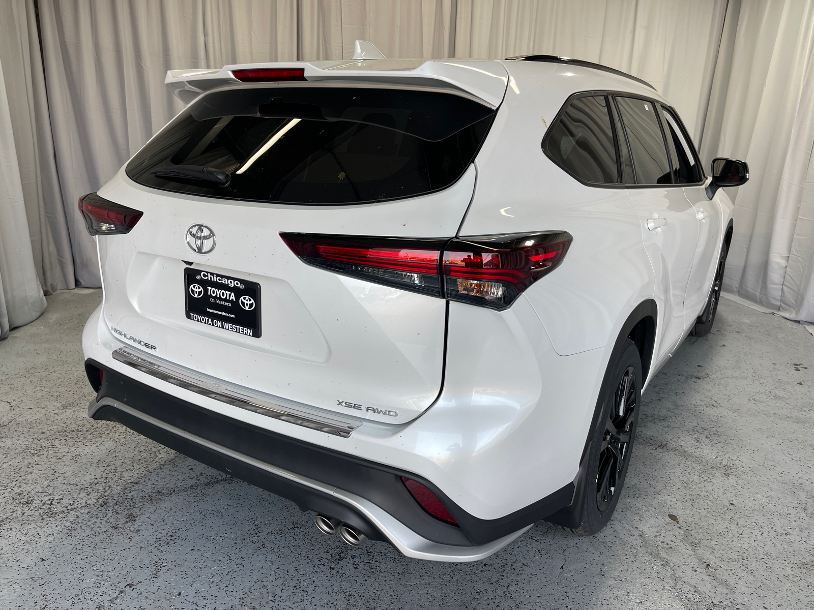 2024 Toyota Highlander XSE 9