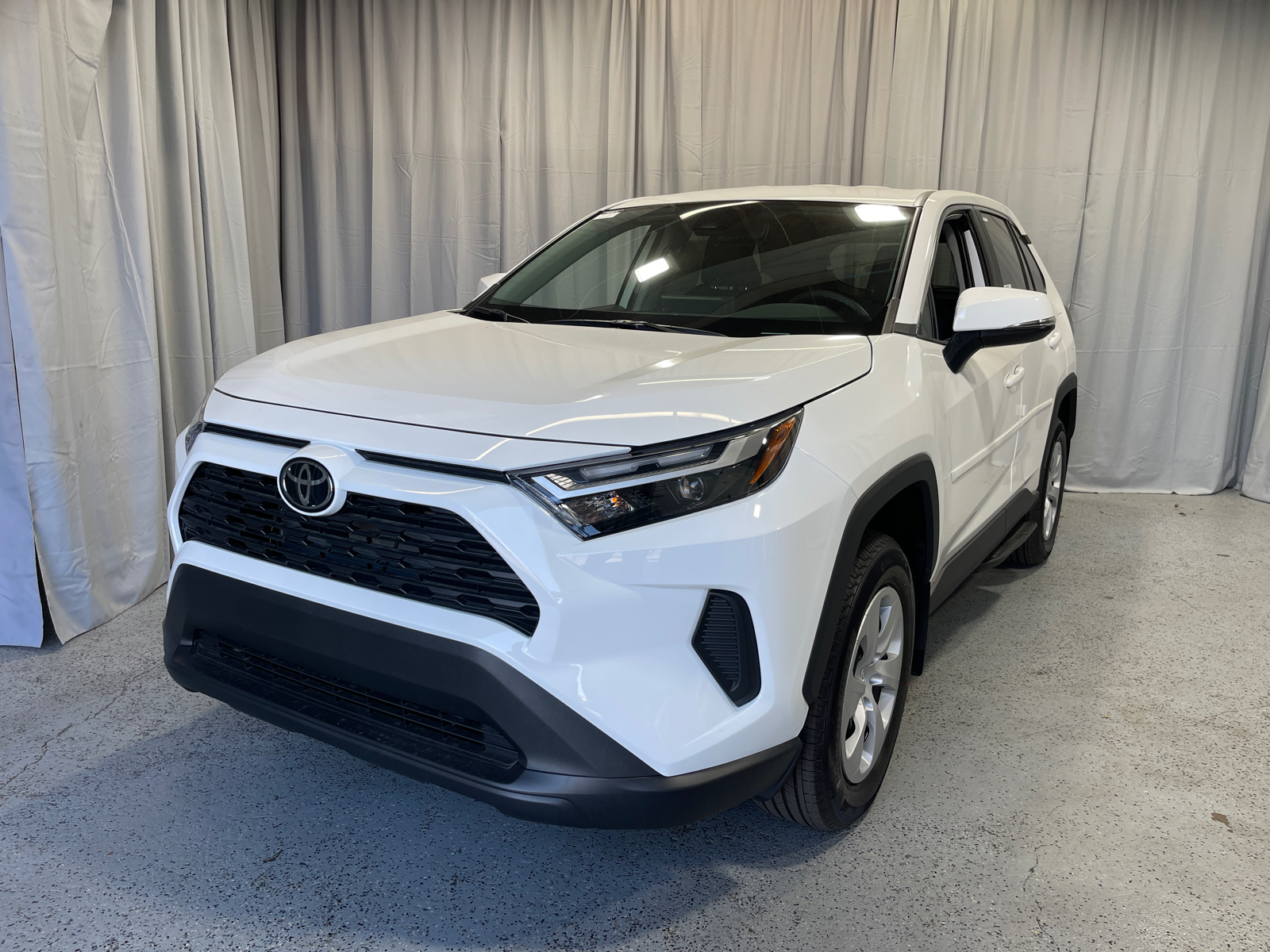 2024 Toyota RAV4 LE 1