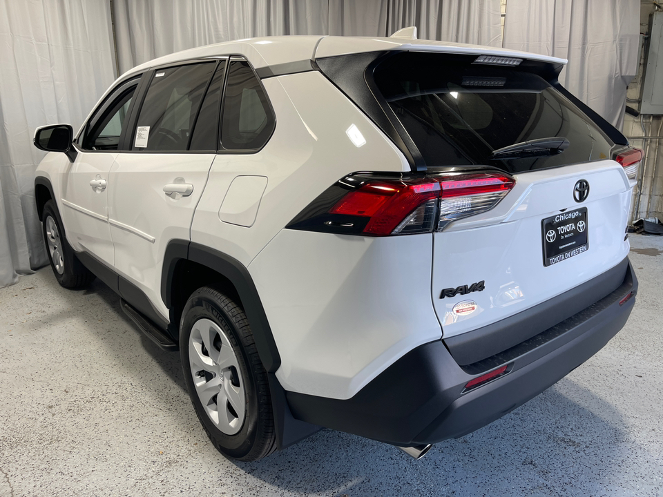 2024 Toyota RAV4 LE 5