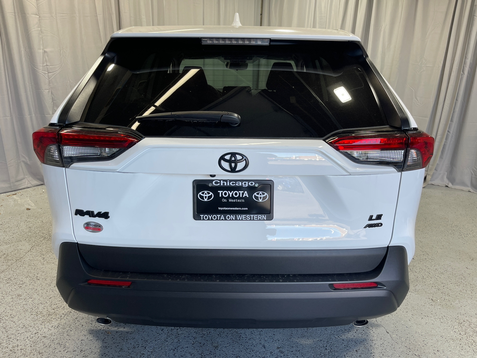 2024 Toyota RAV4 LE 7