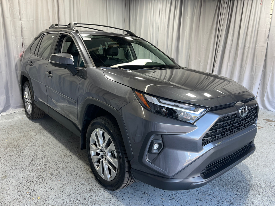 2024 Toyota RAV4 XLE Premium 13