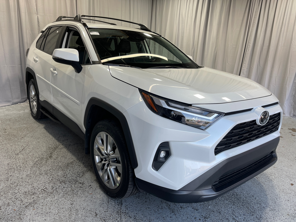 2024 Toyota RAV4 XLE Premium 13