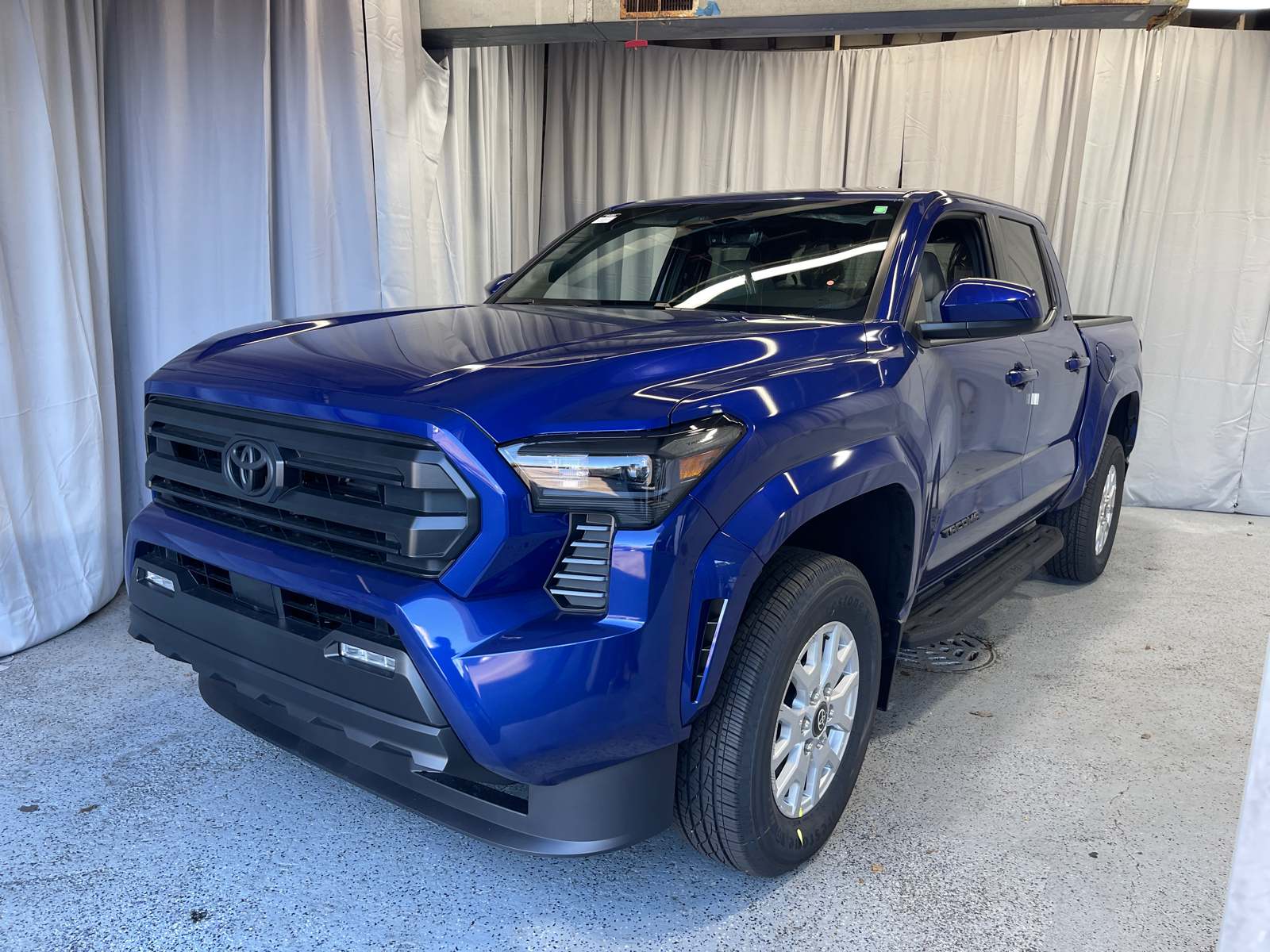 2024 Toyota Tacoma SR5 1