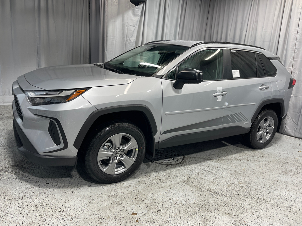 2024 Toyota RAV4 Hybrid LE 3