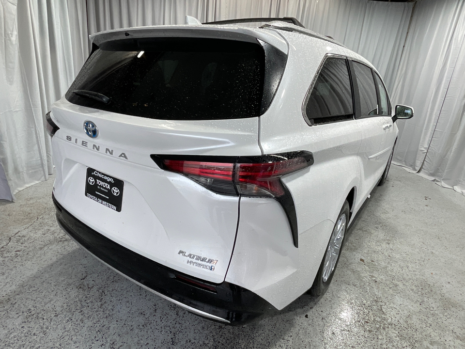 2024 Toyota Sienna Platinum 9