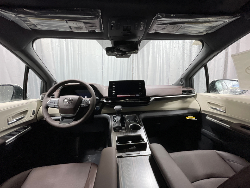 2024 Toyota Sienna Platinum 10