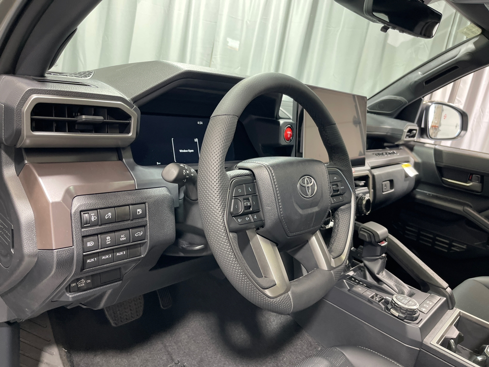 2024 Toyota Tacoma Hybrid TRD Off Road 2