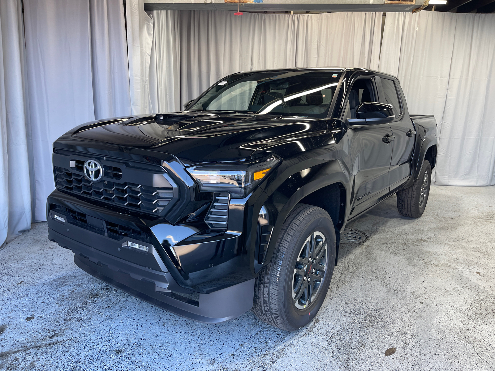 2024 Toyota Tacoma TRD Sport 1