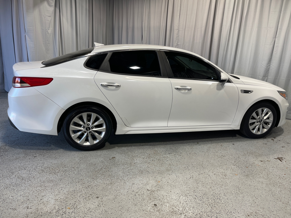 2018 Kia Optima LX 9