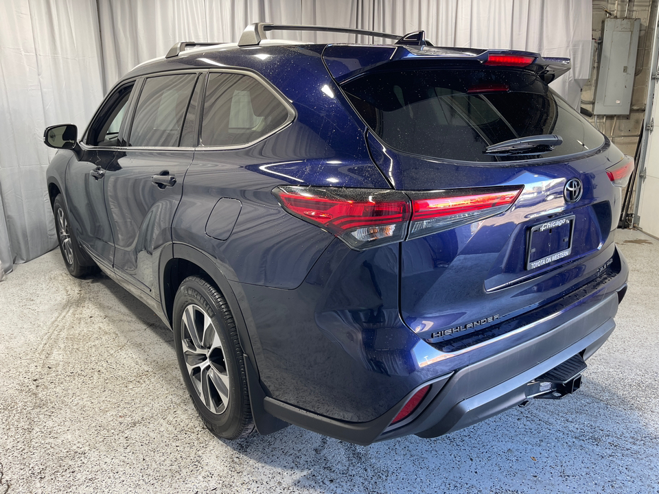 2022 Toyota Highlander XLE 5