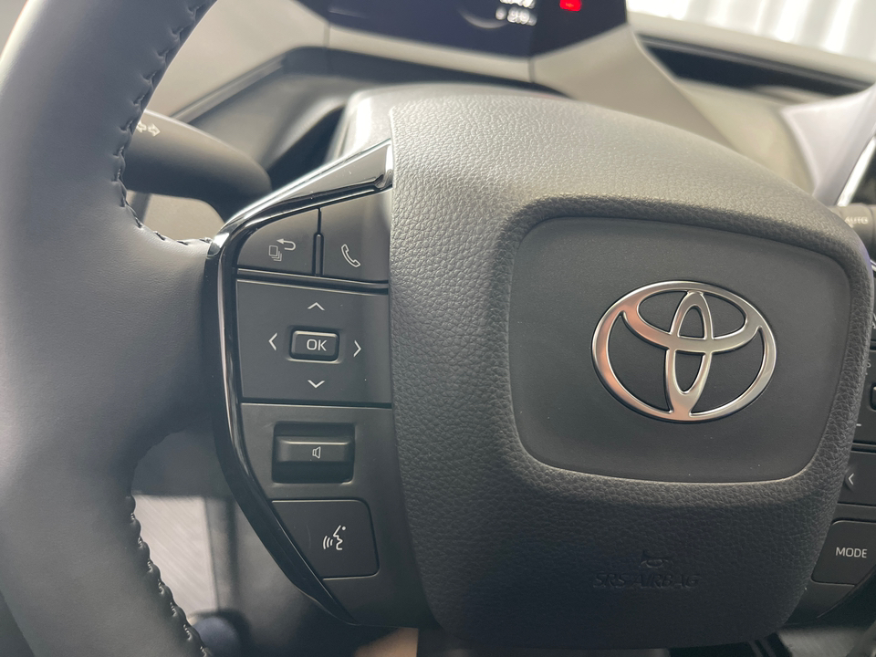 2024 Toyota Prius XLE 26