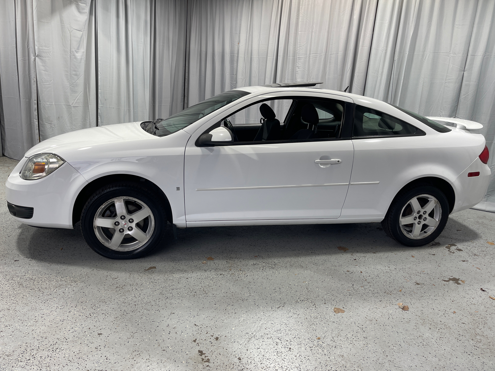 2009 Pontiac G5 Base 4