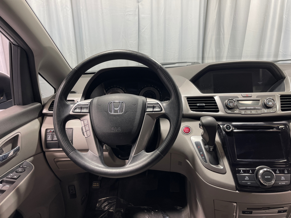 2016 Honda Odyssey SE 8