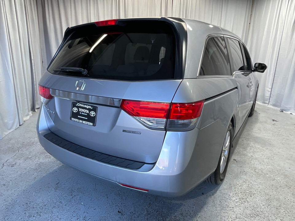 2016 Honda Odyssey SE 9