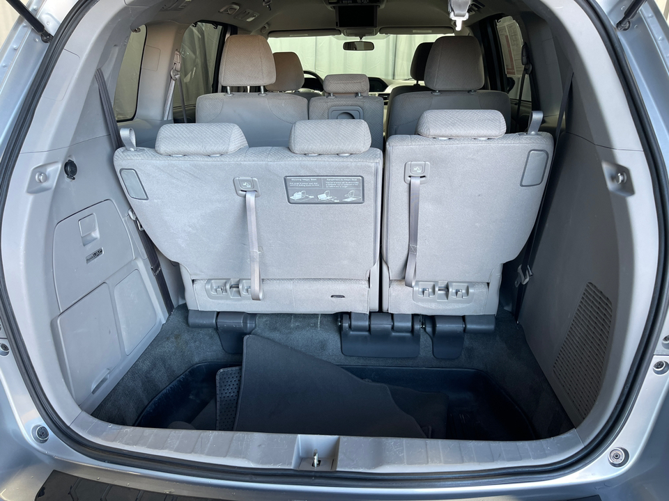 2016 Honda Odyssey SE 36