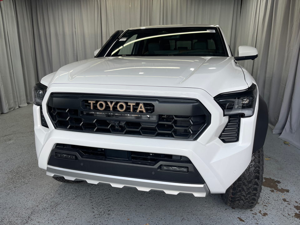 2024 Toyota Tacoma Hybrid Trailhunter 15