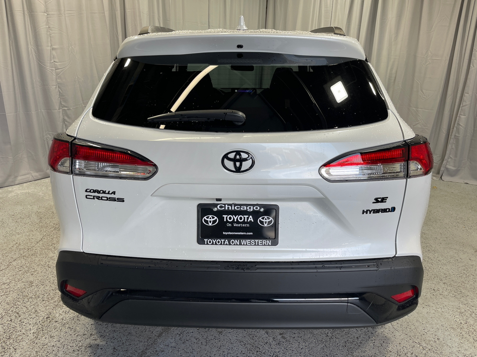 2024 Toyota Corolla Cross Hybrid SE 7