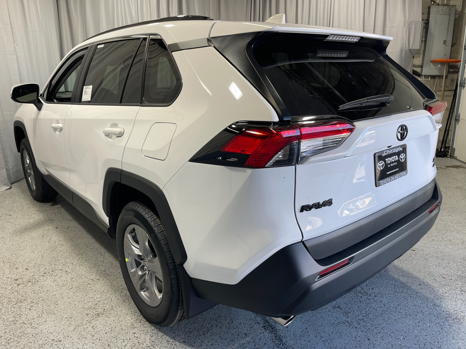 2024 Toyota RAV4 XLE 5