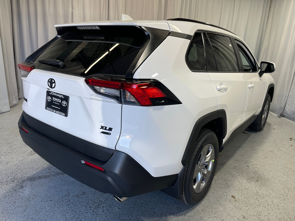 2024 Toyota RAV4 XLE 9