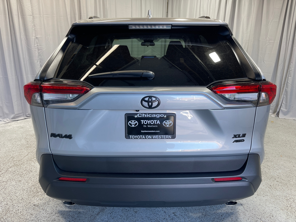 2024 Toyota RAV4 XLE 7