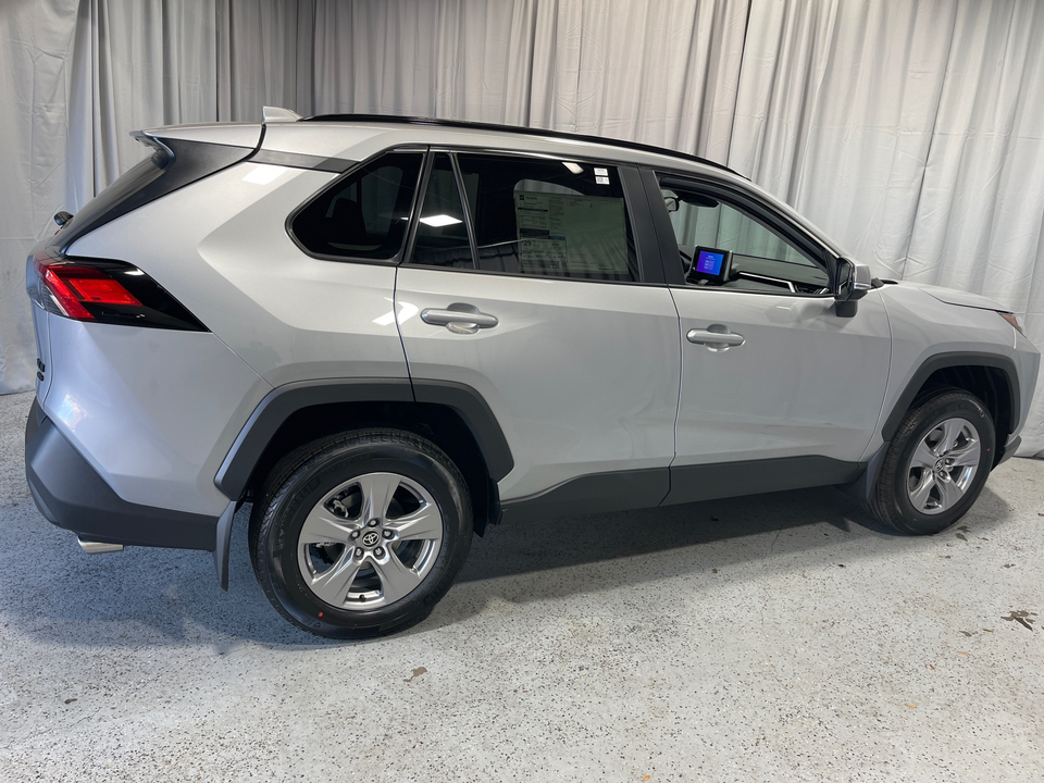 2024 Toyota RAV4 XLE 11