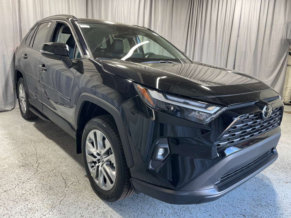 2024 Toyota RAV4 XLE Premium 13