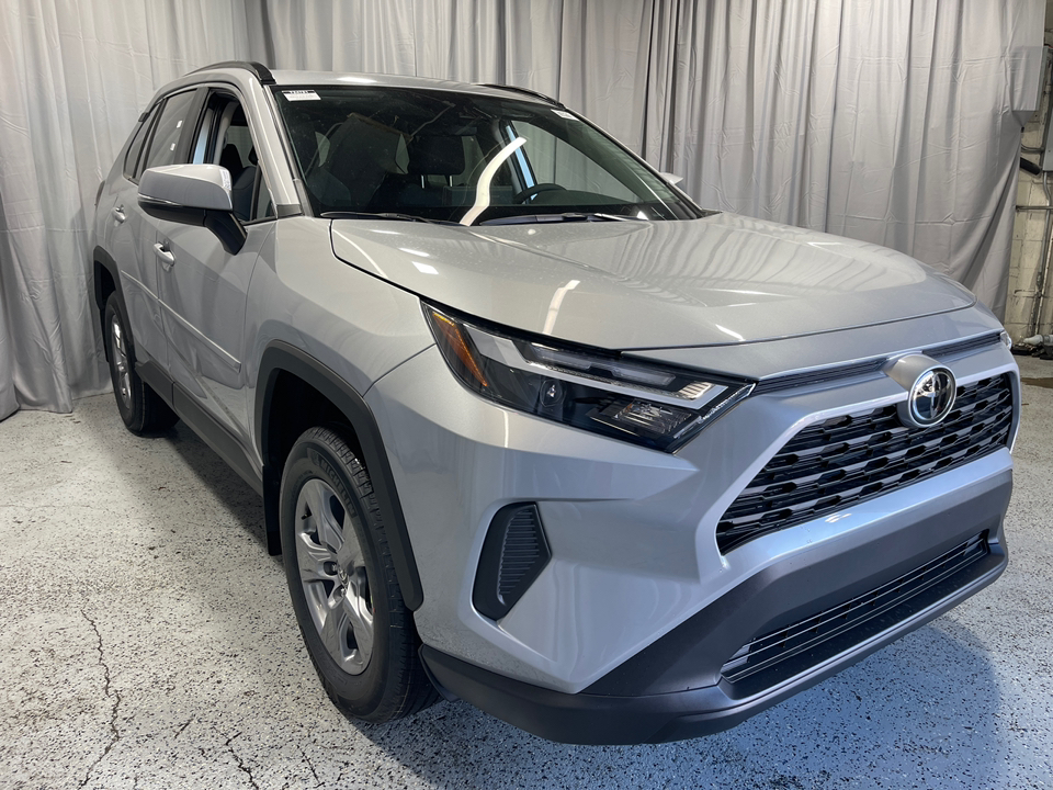 2024 Toyota RAV4 XLE 13