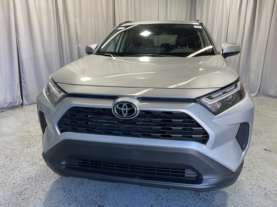 2024 Toyota RAV4 XLE 15