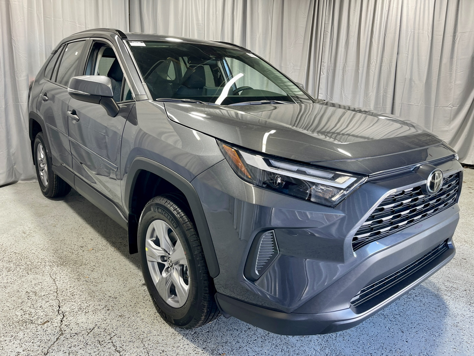 2024 Toyota RAV4 XLE 13