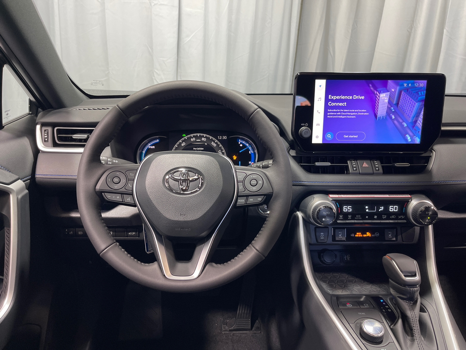 2024 Toyota RAV4 Hybrid XSE 8