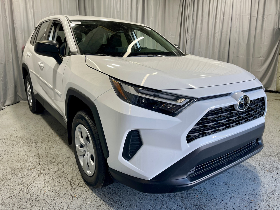 2024 Toyota RAV4 LE 13