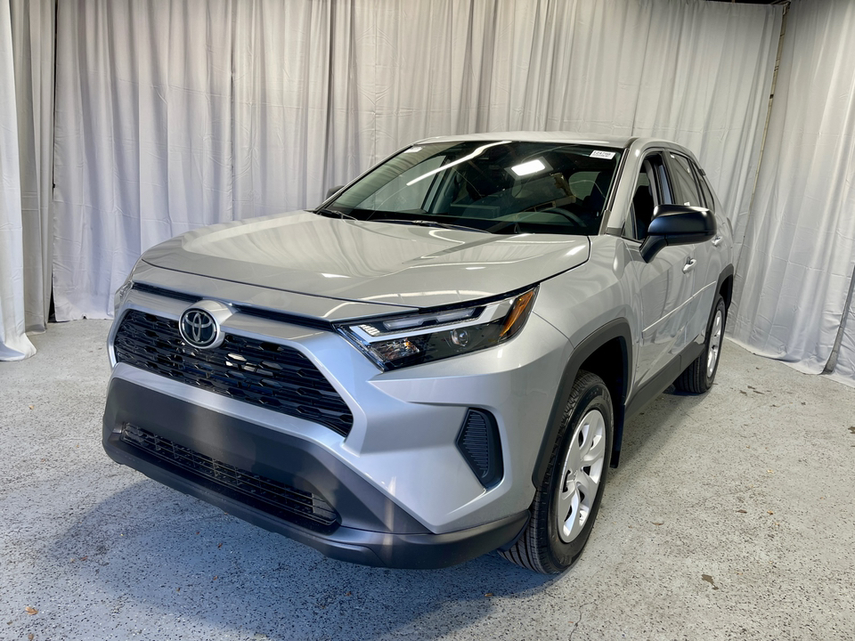 2024 Toyota RAV4 LE 1