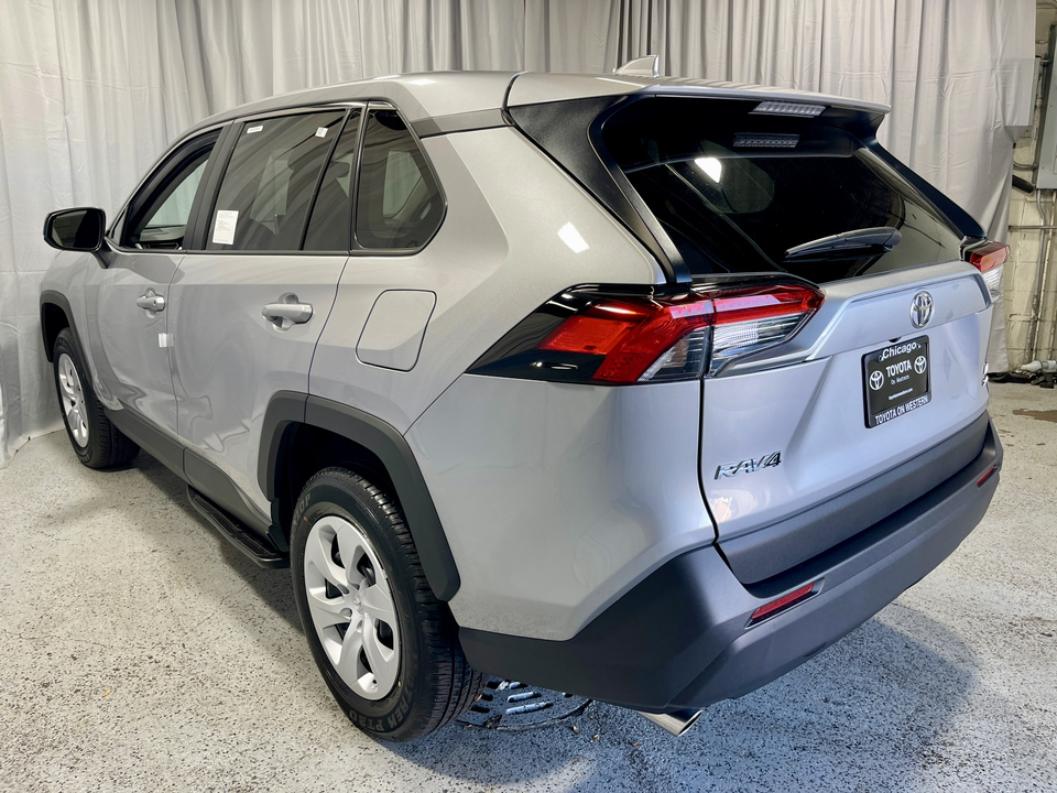 2024 Toyota RAV4 LE 5