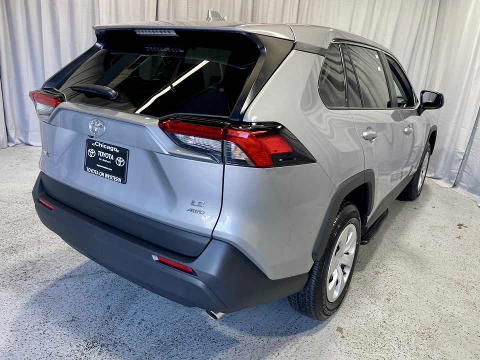 2024 Toyota RAV4 LE 9