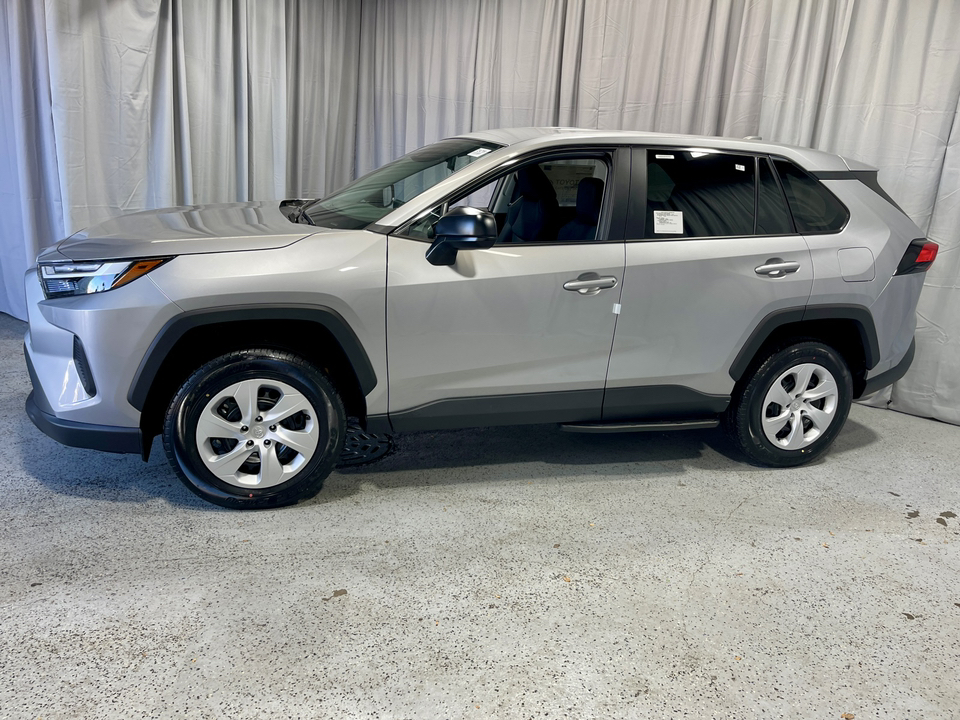 2024 Toyota RAV4 LE 40